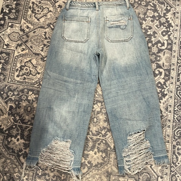 KanCan Wide Leg Cropped Boho Jeans - Picture 4 of 8